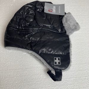 Swiss Tech trapper hat. Black w/gray faux fur.